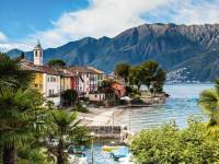 Colourful houses line Lake Maggiore in the Ticino Canton of Switzerland |  <i>Jan Geerk</i>