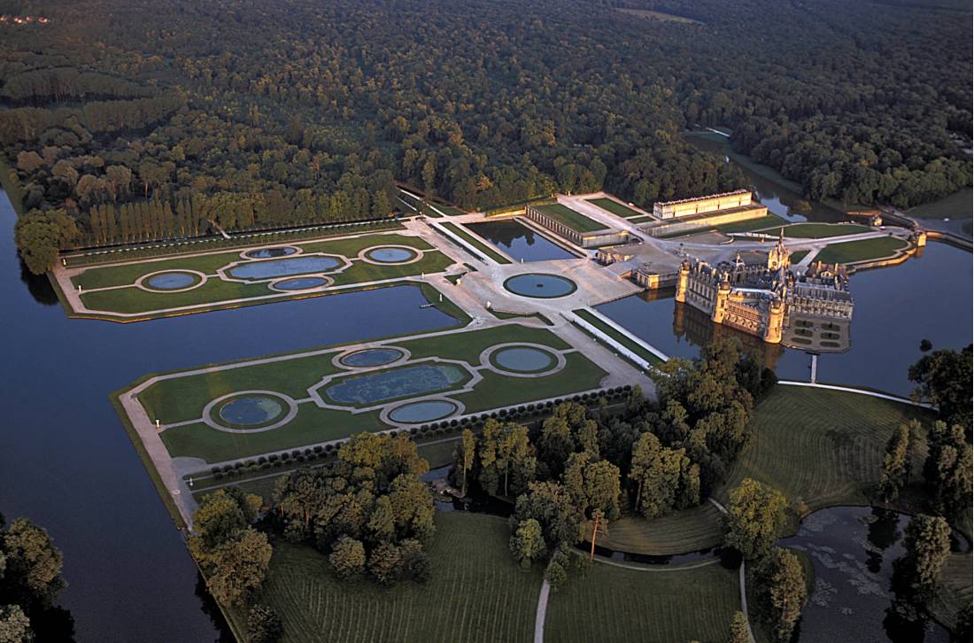 See the magnificent Chateau de Chantilly on a bike tour in Northern France