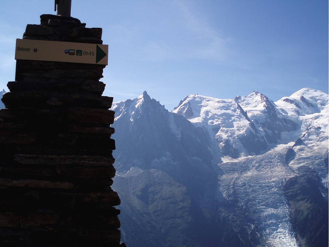 A helpful sign marking the route on the Via Alpina |  <i>Brandon Wilson</i>