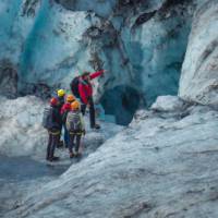 Discovering the micro environments of the glaciers on an exploration of southern Iceland