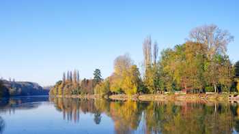Auvers-sur-Oise, on the Oise River