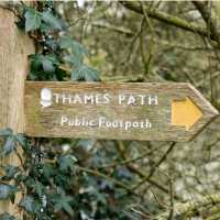 National Trail Signs, Thames Path | Shutterstock