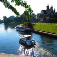 Boats leaving Shepperton Lock | John Millen