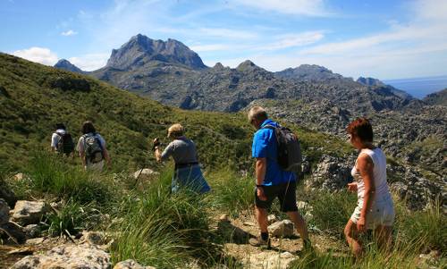 Walkers on the Puig Roig&#160;-&#160;<i>Photo:&#160;John Millen</i>