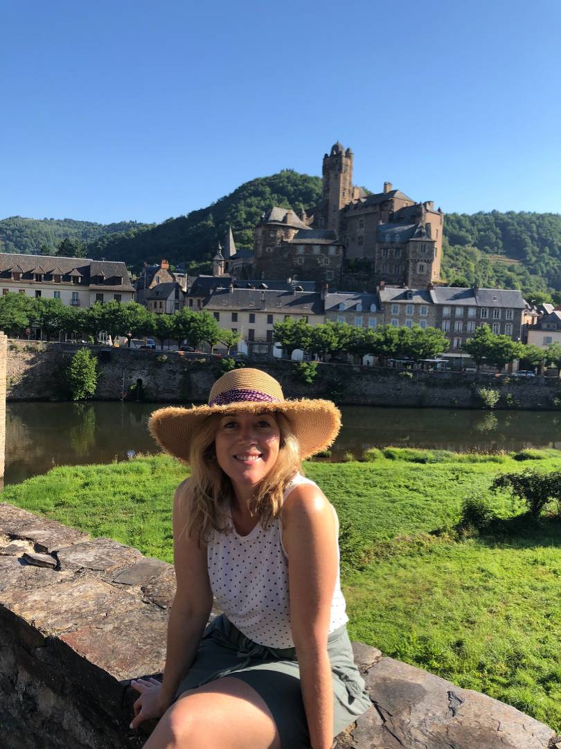 Jaclyn Lofts taking a break in Estaing, on the French Way of St James |  <i>Jaclyn Lofts</i>