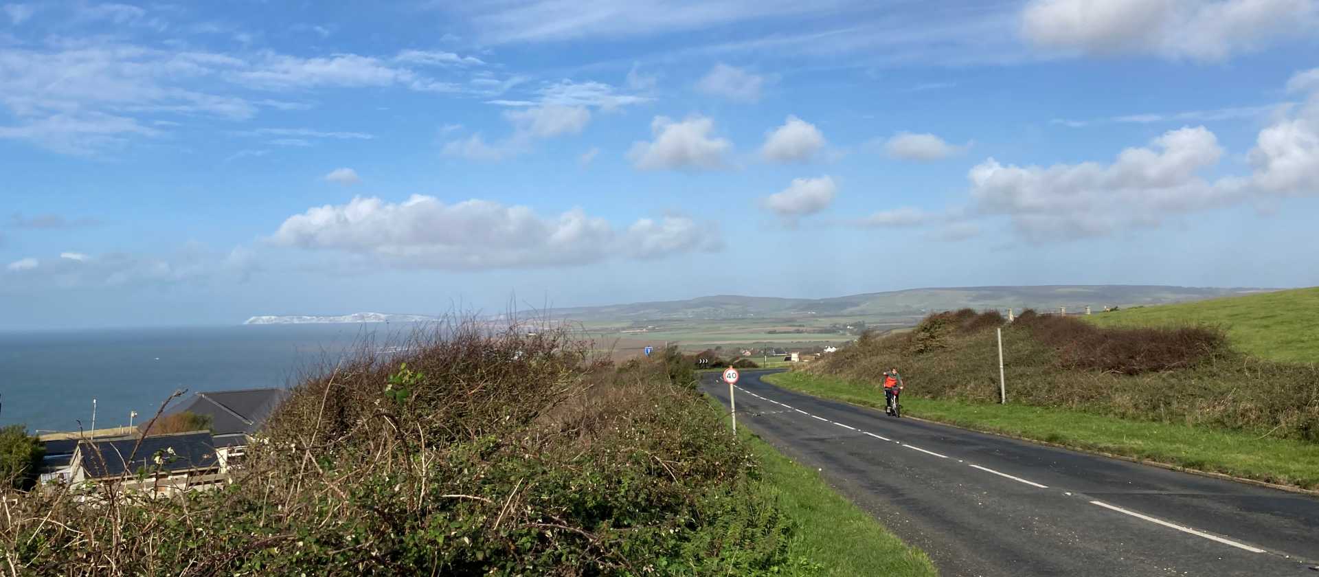 Cycling away from Chale on the Isle of Wight | Els van Veelen