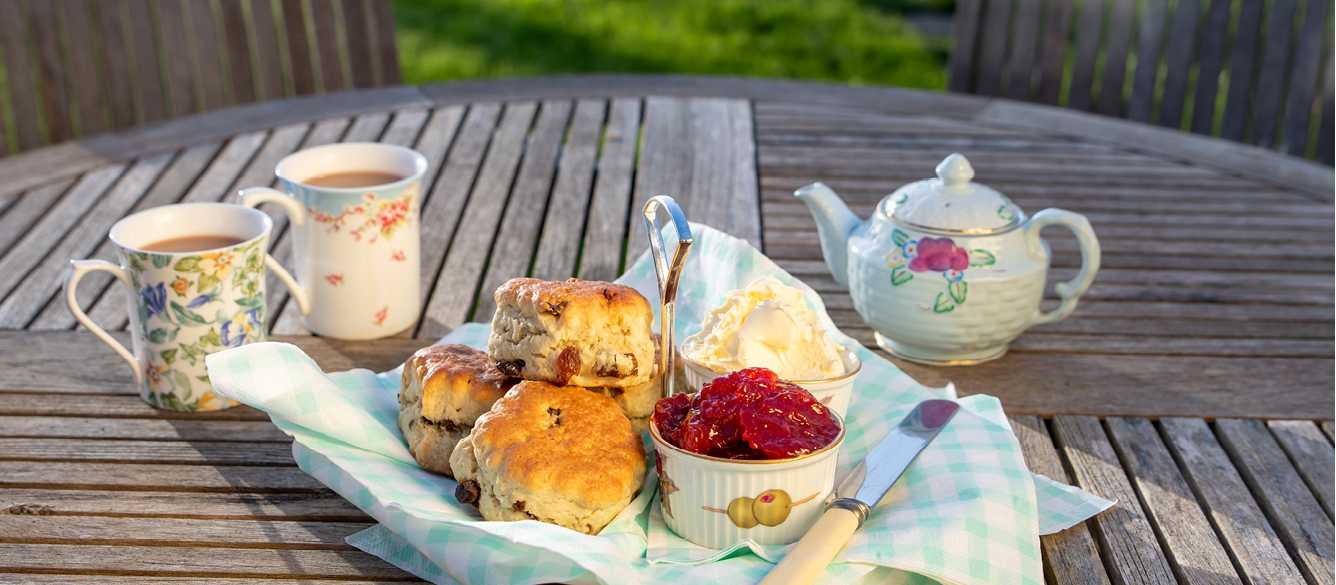 Tea and Scones | TTL Deez