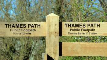 Thames Path West Waymark Signs