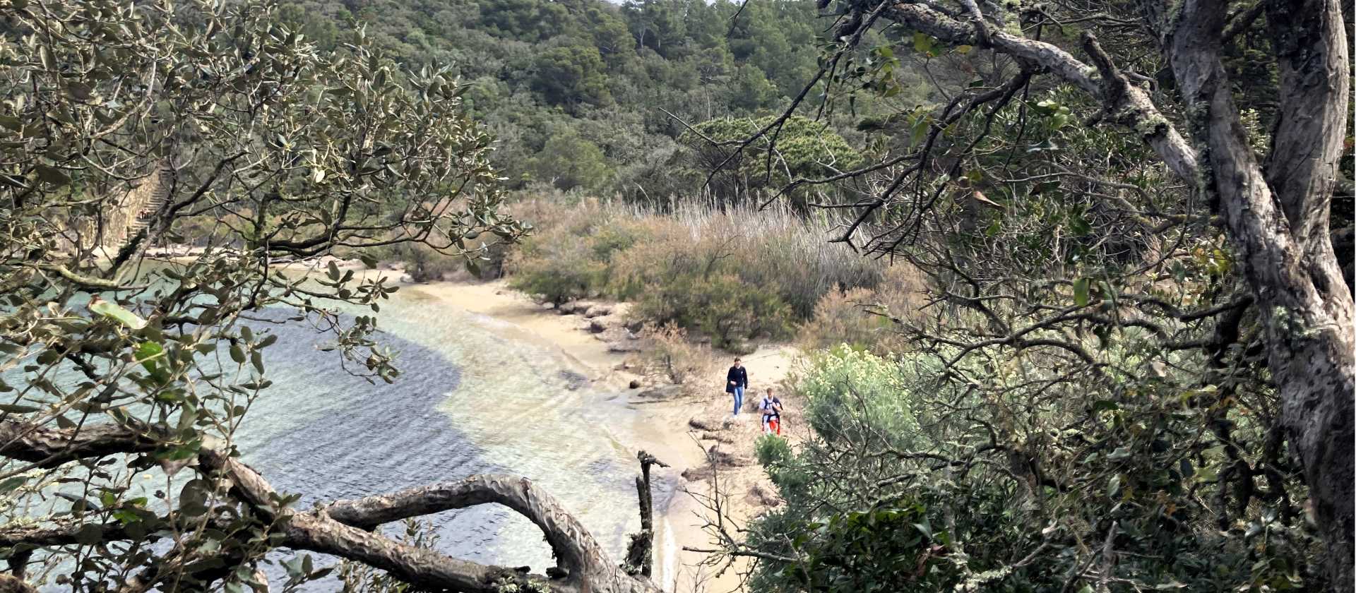There are many beaches when walking along the Cote d'Azur | Els