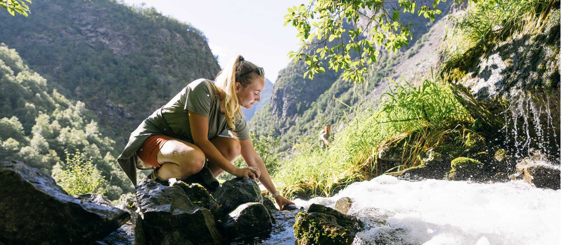 Fresh air, mountain trails and plenty to enjoy while hiking in Norway. | norwaysbest.com / Chris Baldry