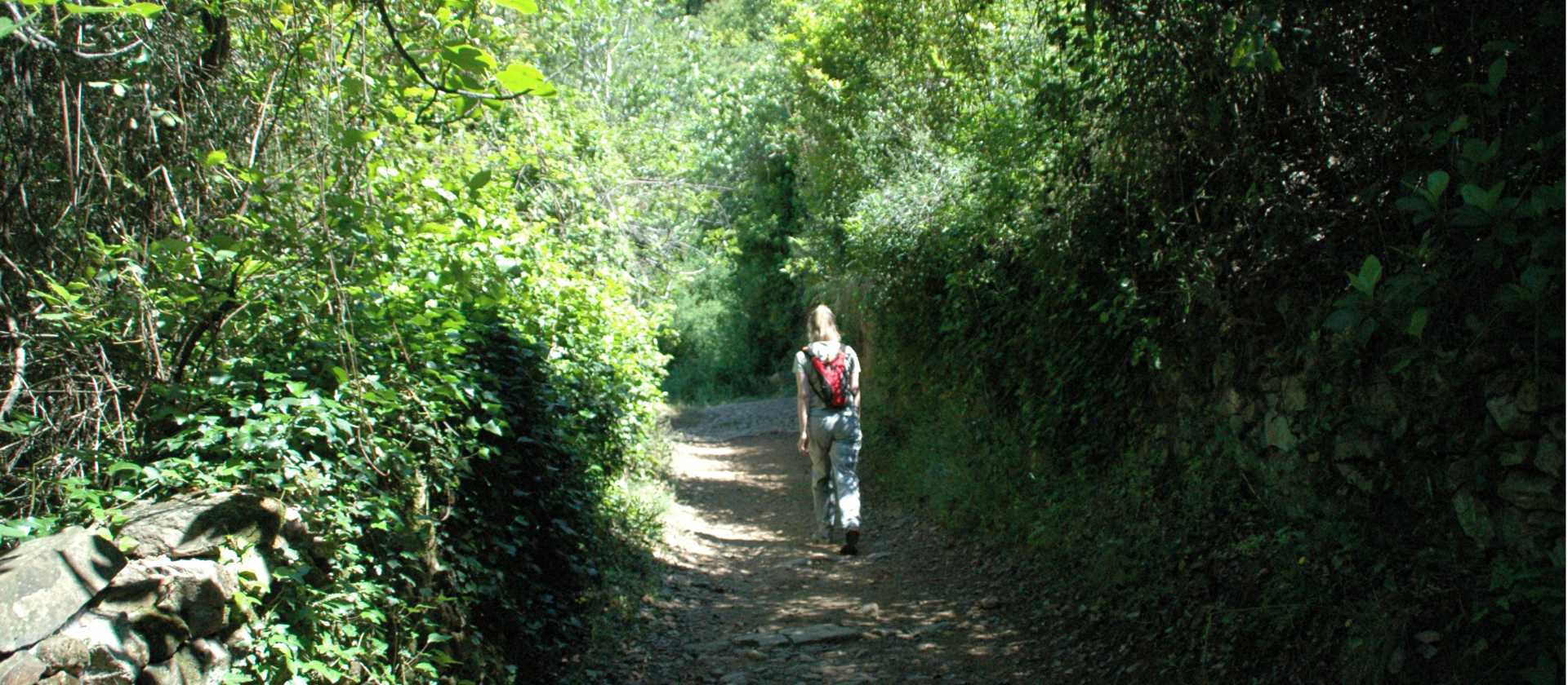 Walking in Aracena | Lucy y Angel