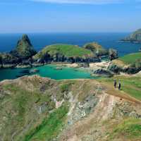 Kynance cove from the cliffs, south cornwall | Robert Harding