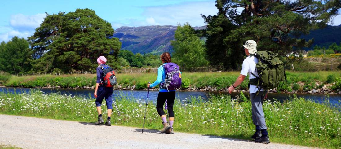 Walkers along Scotland's Caledonian Canal |  <i>John Millen</i>