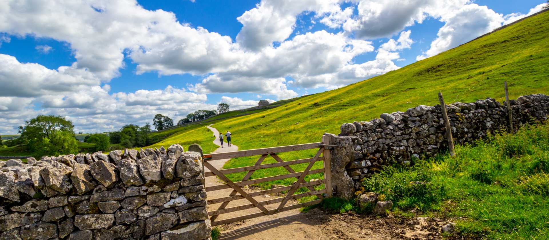 Hiking along the Pennine Way in Yorkshire | Juliet Photography