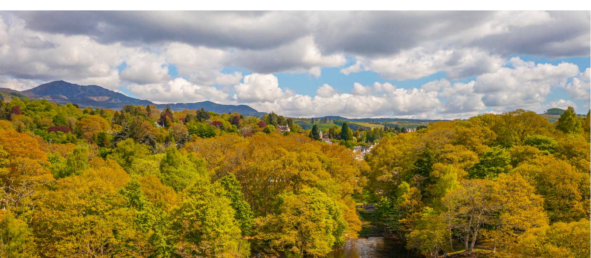 Pitlochry and Loch Faskally in Autumn | Visit Scotland