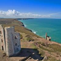 The British tin mining heritage is still visible when walking in Cornwall | ASKULTD