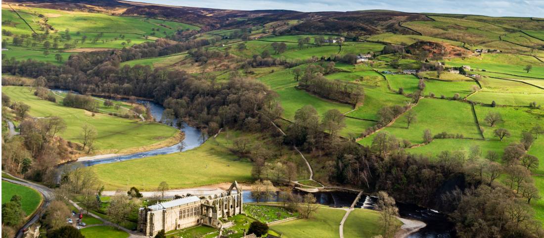 Bolton Abbey and it's fantastic location in the Yorkshire Dales |  <i>James Genchi</i>