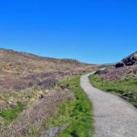 Clear blue skies and quiet paths in Cornwall | joakant