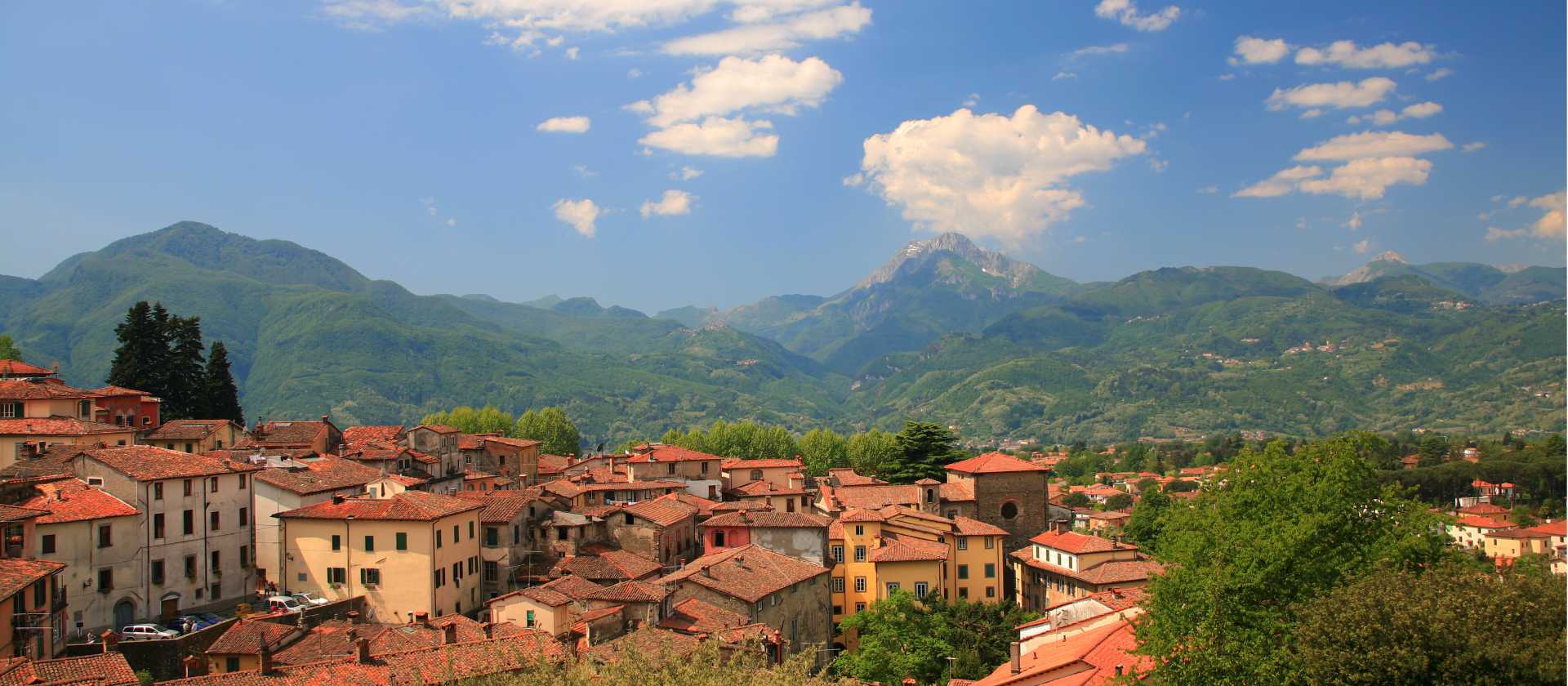 Approaching Pania de Croce from Barga | John Millen