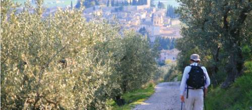 walking tour umbria italy