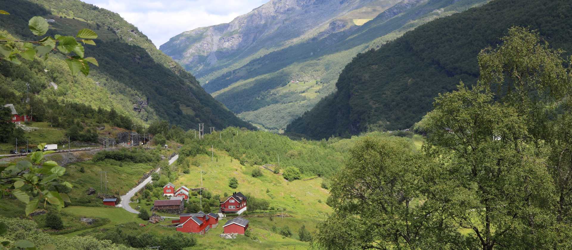 Flam Valley, overlooking Berekvam | John Millen