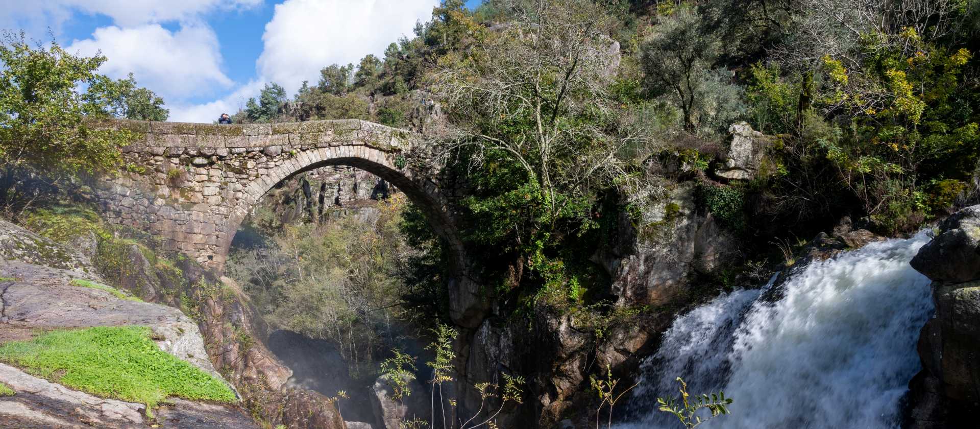 Historic bridge in Penada Geres National Park | WS_Stock
