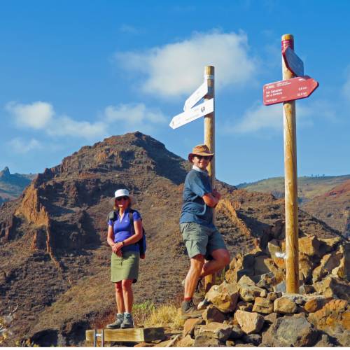 Walkers above Barranco Revolcardero