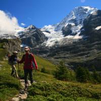 Walking down the trails to Wengen
