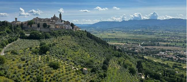 Spectacular views on the St Francis Way | Katharine McLennan