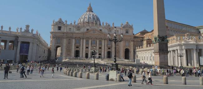 The magnificent St Peter's Basilica in Rome | Kerren Knighton