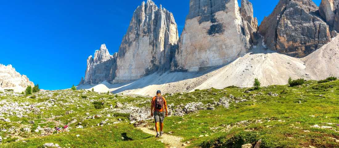 utracks-watch-hike-the-dolomites-film
